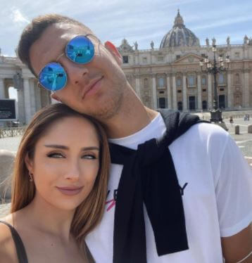 Diogo Dalot with his girlfriend Claudia Pinto Lopes in 2021.
